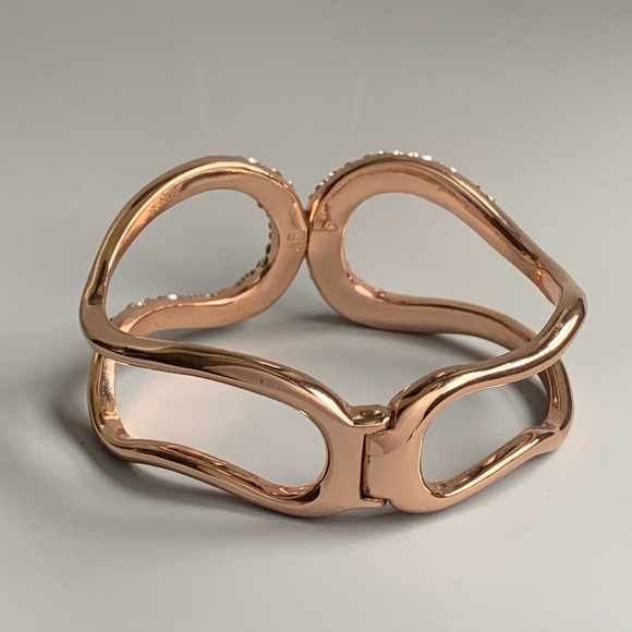 ALEXIS BITTAR • Rose Gold Miss Havisham Hinged Crystal Dusted Bangle Bracelet - Picture 6 of 9